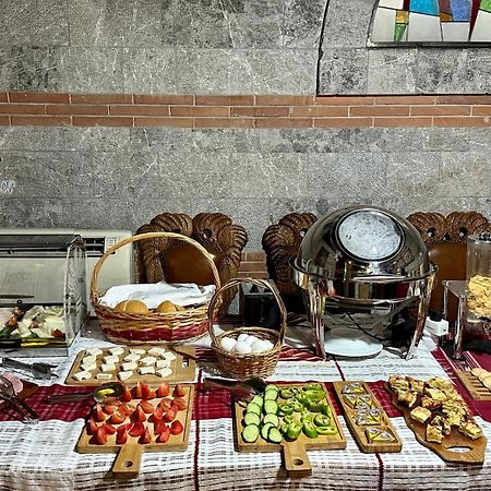 Brilant Antik Center Hotel Tirana Kültér fotó