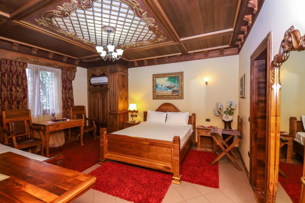 Brilant Antik Center Hotel Tirana Kültér fotó