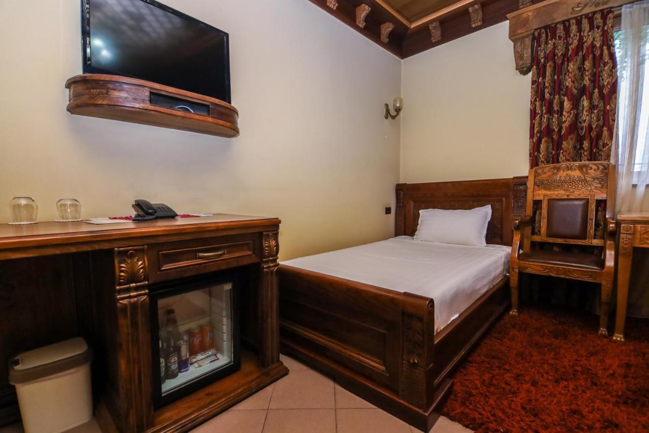 Brilant Antik Center Hotel Tirana Kültér fotó