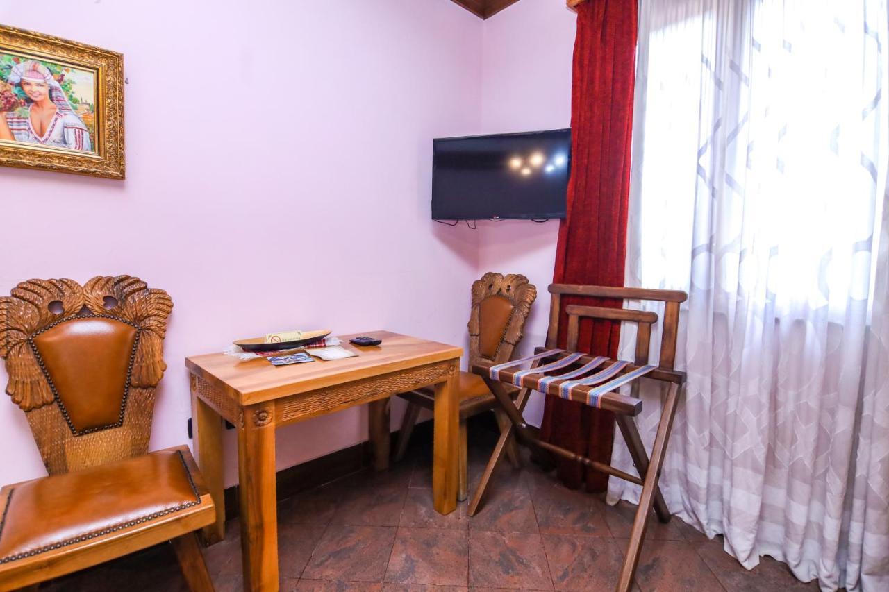 Brilant Antik Center Hotel Tirana Kültér fotó