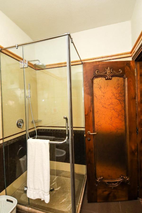 Brilant Antik Center Hotel Tirana Kültér fotó