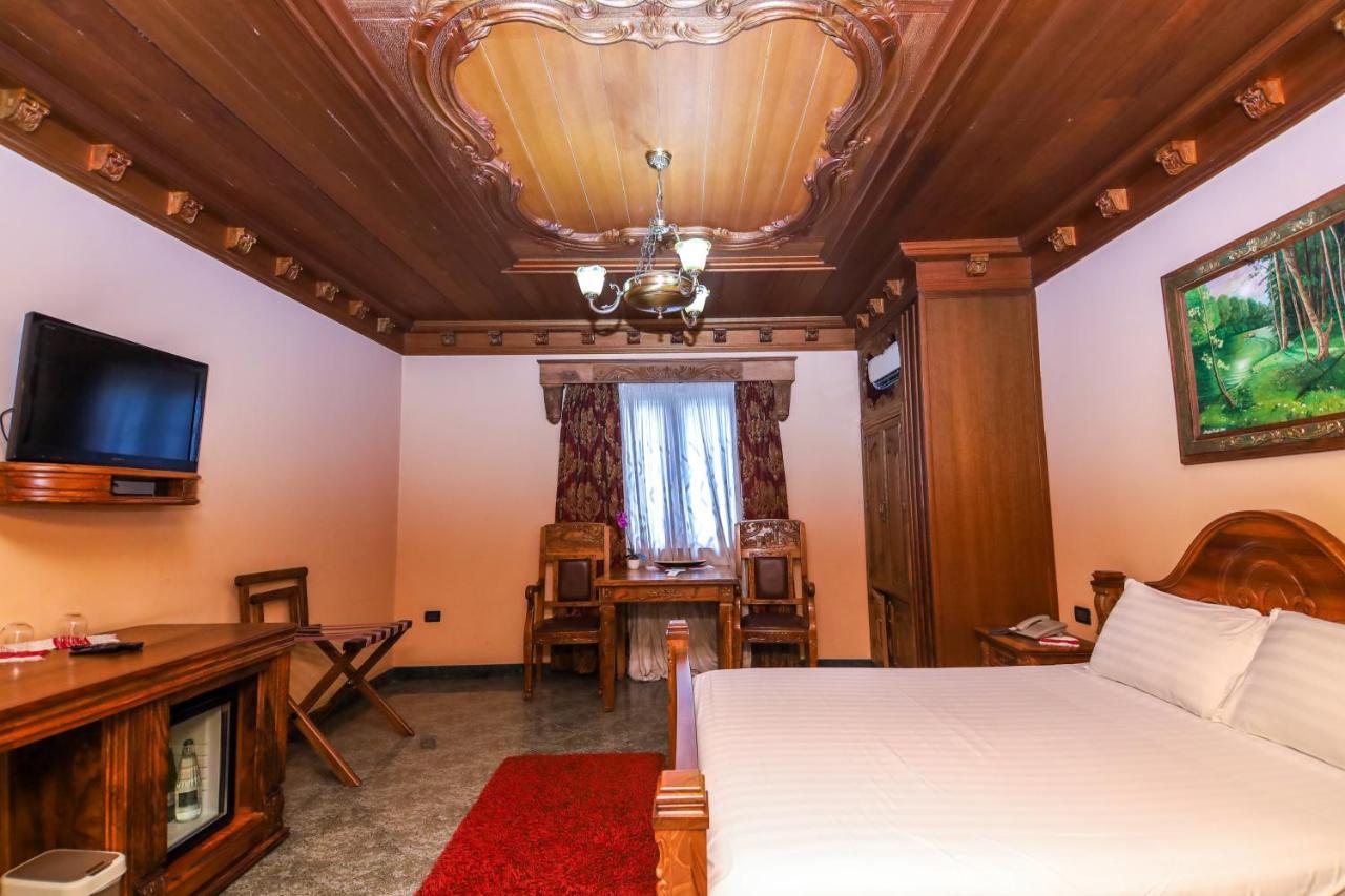 Brilant Antik Center Hotel Tirana Kültér fotó