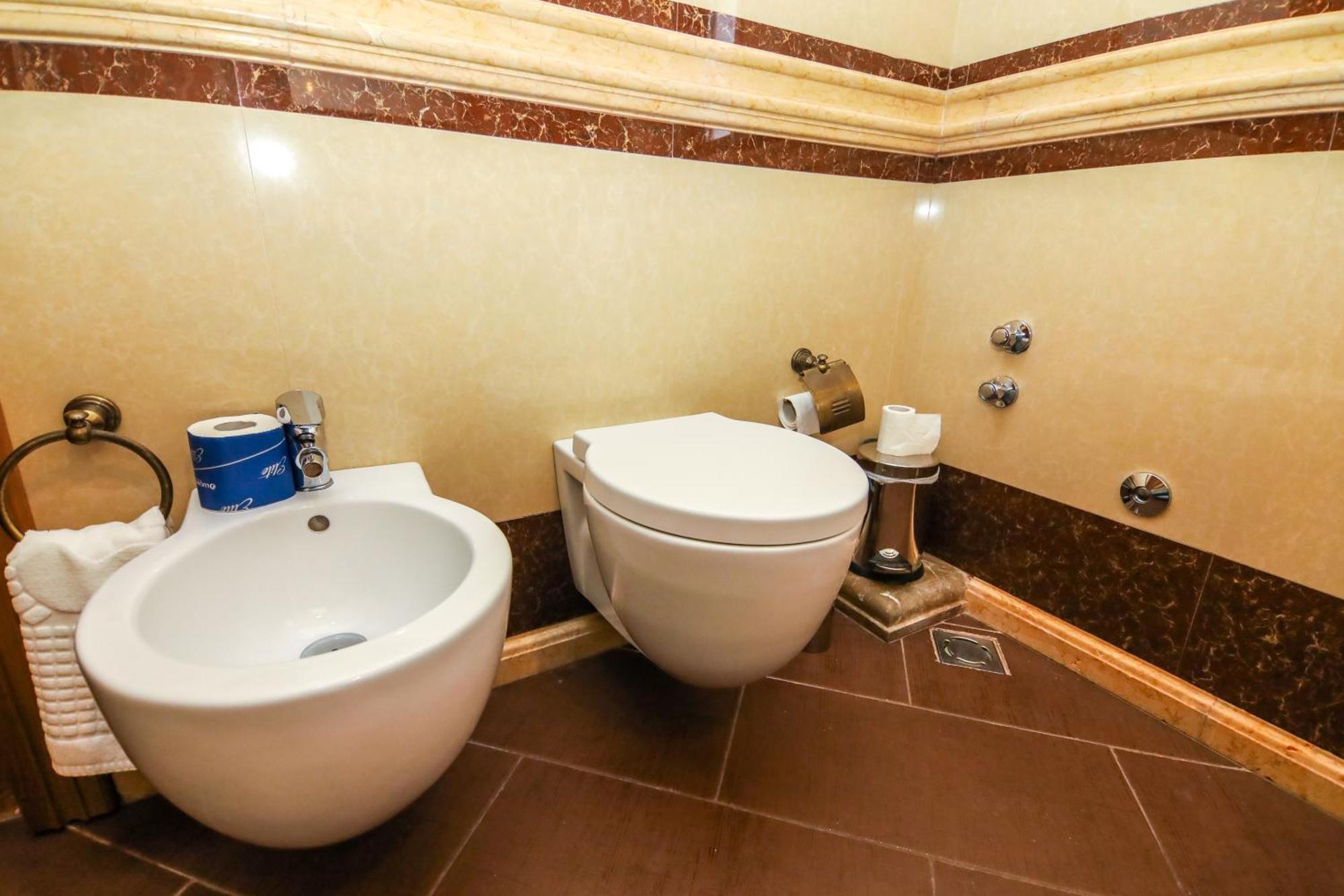 Brilant Antik Center Hotel Tirana Kültér fotó